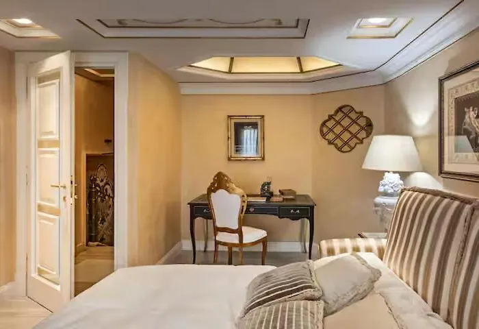 2 Bedroom Luxury Piazza Venezia *